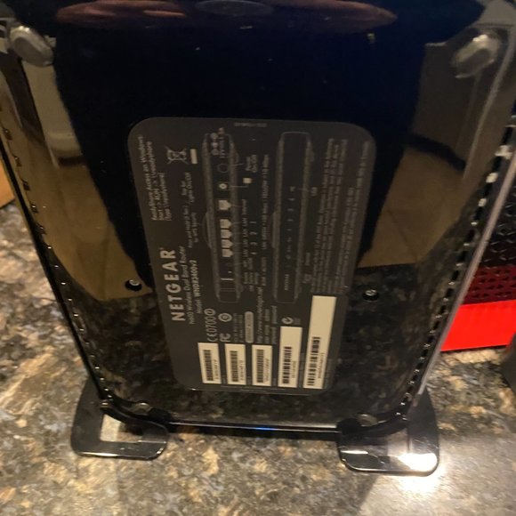 NETGEAR N600 Dual Band Wi-Fi Router (WNDR3400v2) - Picture 6 of 7